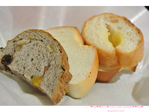 凡妮莎南歐花園餐廳:【食記】oO。新竹 凡妮莎南歐花園餐廳 達菲熊(Duffy)馬卡龍 日本最火紅的人手一隻達菲熊竟然做成馬卡龍啦!超可愛捨不得吃~。o○。