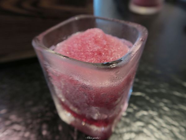 藝奇ikki新日本料理(中山北店)：台北 捷運民權西路站 藝奇-日本精緻風格海陸雙主餐