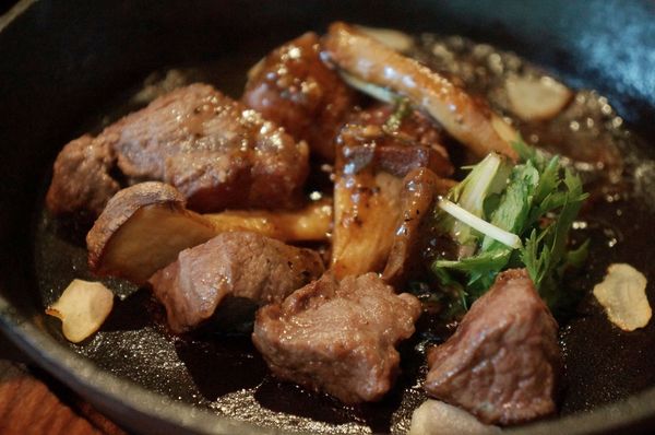 藝奇ikki新日本料理(中山北店)：台北 捷運民權西路站 藝奇-日本精緻風格海陸雙主餐