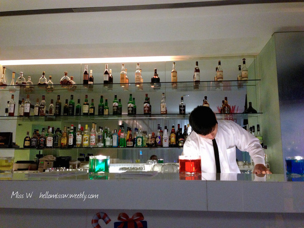 Ambience Hotel 喜瑞飯店:台北|推薦住宿 喜瑞飯店豪華房 白色極簡設計旅館 2016 Tripadvisor旅行者之選大獎台灣區No.1