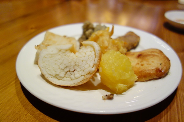 蓮香齋:蓮香齋+素食吃到飽+高檔+包場+有氣氛+南京東路+台北美食+乳酪起司+貝殼麵+涼麵+大阪燒+擔仔麵+盆栽甜點+傳統料理+聚會+巧克力鍋