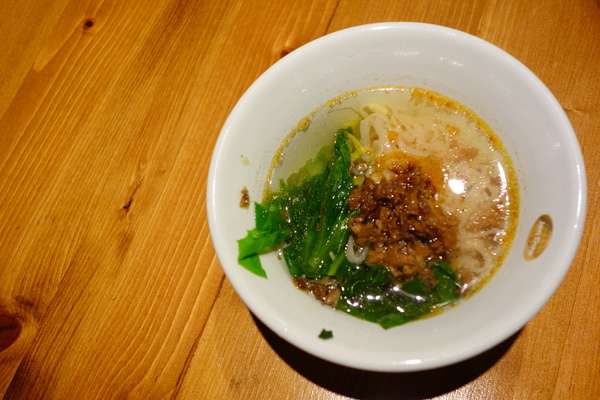 蓮香齋:蓮香齋+素食吃到飽+高檔+包場+有氣氛+南京東路+台北美食+乳酪起司+貝殼麵+涼麵+大阪燒+擔仔麵+盆栽甜點+傳統料理+聚會+巧克力鍋