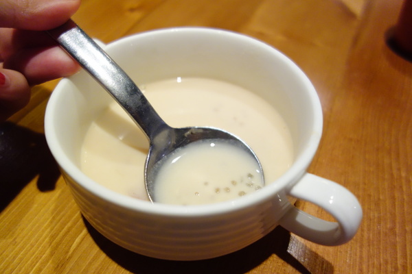 蓮香齋:蓮香齋+素食吃到飽+高檔+包場+有氣氛+南京東路+台北美食+乳酪起司+貝殼麵+涼麵+大阪燒+擔仔麵+盆栽甜點+傳統料理+聚會+巧克力鍋