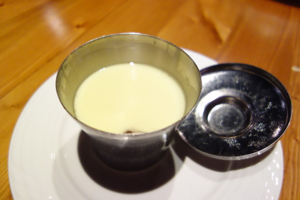 蓮香齋:蓮香齋+素食吃到飽+高檔+包場+有氣氛+南京東路+台北美食+乳酪起司+貝殼麵+涼麵+大阪燒+擔仔麵+盆栽甜點+傳統料理+聚會+巧克力鍋