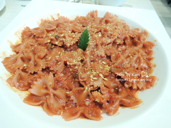 2014-2-11姊妹跳舞香水 (9).jpg