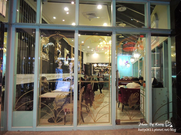 2014-2-11姊妹跳舞香水 (4).jpg