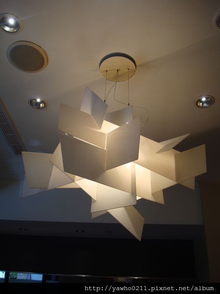 描述: https://pic.pimg.tw/yawho0211/1477399802-2009101885_n.jpg?v=1477399809