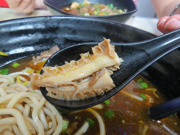 老師傅牛肉麵:年青師傅料理的【中原/老師傅牛肉麵】