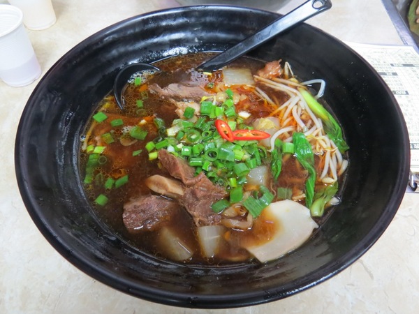 老師傅牛肉麵:年青師傅料理的【中原/老師傅牛肉麵】