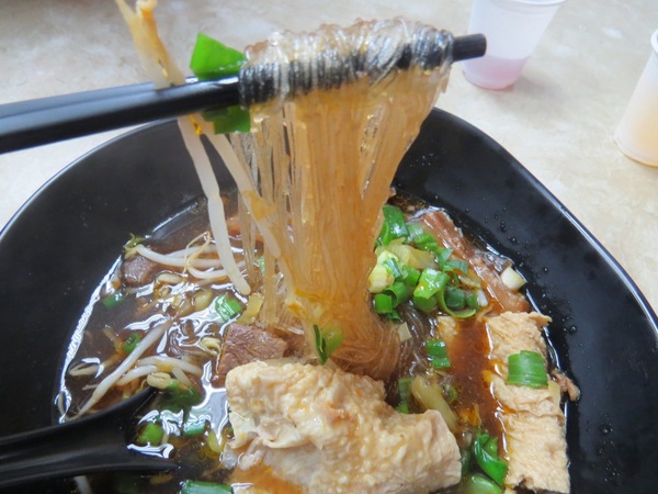 老師傅牛肉麵:年青師傅料理的【中原/老師傅牛肉麵】