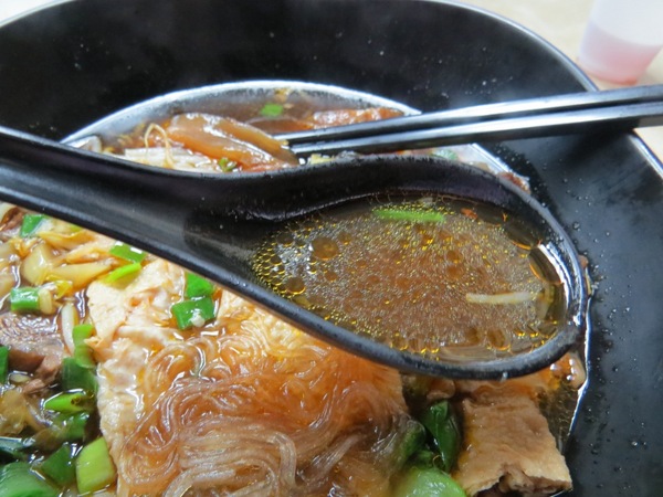 老師傅牛肉麵:年青師傅料理的【中原/老師傅牛肉麵】