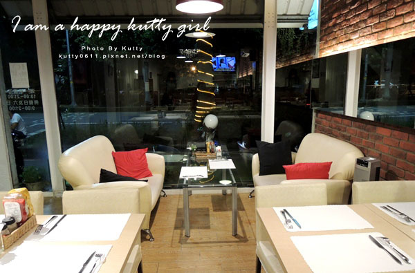 2014-9-22Mr'H漢堡 (8).jpg