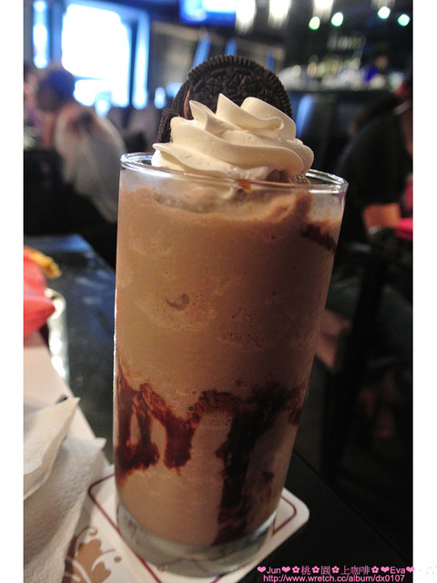 上Cafe：【食記】oO。。桃園　上咖啡　可愛又好吃的繽紛花儿鬆餅，奶油上的是果醬喲！大家吃過嘛？！。o○。