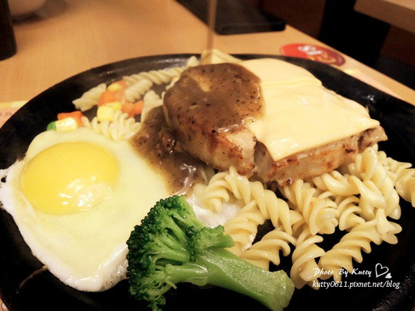 2014-3-9中壢吼牛排 (16).jpg