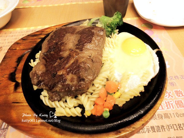 2014-3-9中壢吼牛排 (13).jpg