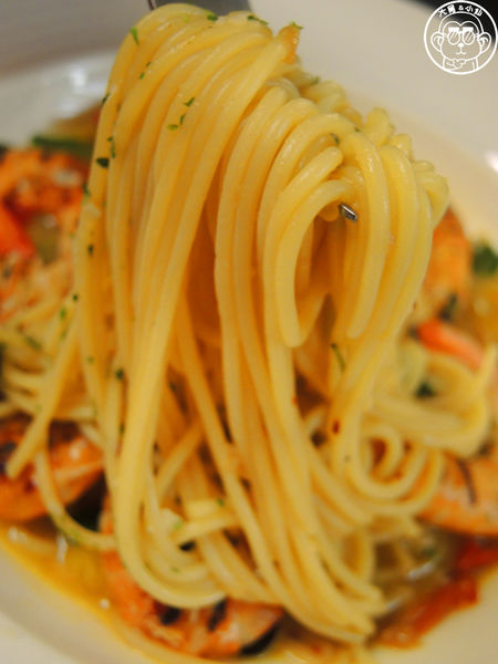 IN墅館：呷飽祙【桃園中壢･in墅館】在氣派別墅裡用餐