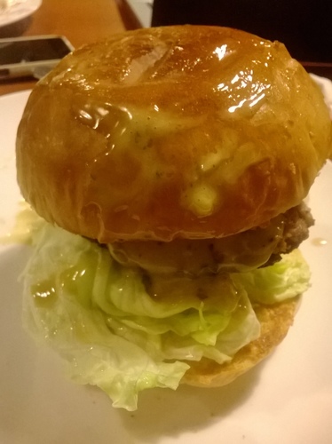 J-House：粗飽飽~公館巷子裡的美式漢堡餐廳 J-House