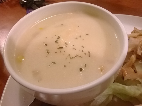 J-House：粗飽飽~公館巷子裡的美式漢堡餐廳 J-House