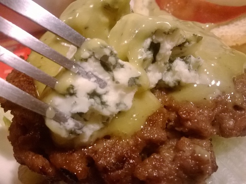 J-House：粗飽飽~公館巷子裡的美式漢堡餐廳 J-House