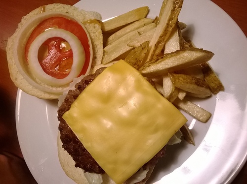 J-House：粗飽飽~公館巷子裡的美式漢堡餐廳 J-House