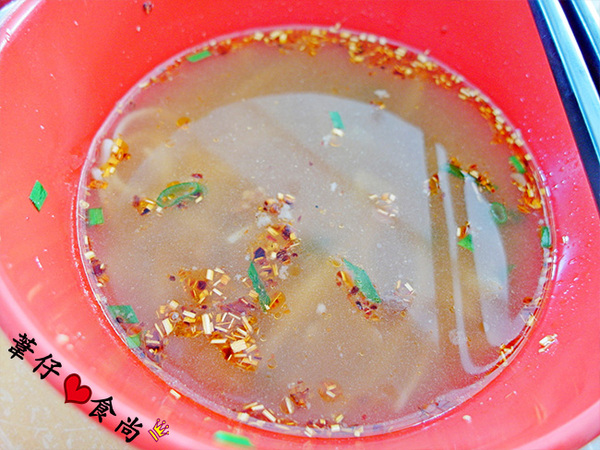 越南大骨湯麵:越香越南好滋味!超級滑Q大骨湯麵~