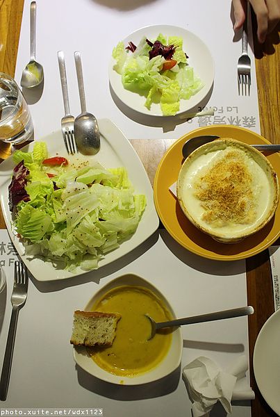 森林旁邊 La Foret(英才館):『森林旁邊(英才館)』❤餐點選擇多樣化、親子同樂的好所在~102.12.13