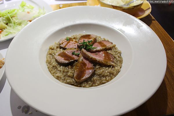 森林旁邊 La Foret(英才館):『森林旁邊(英才館)』❤餐點選擇多樣化、親子同樂的好所在~102.12.13