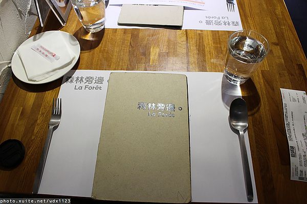 森林旁邊 La Foret(英才館):『森林旁邊(英才館)』❤餐點選擇多樣化、親子同樂的好所在~102.12.13