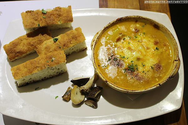 森林旁邊 La Foret(英才館):『森林旁邊(英才館)』❤餐點選擇多樣化、親子同樂的好所在~102.12.13