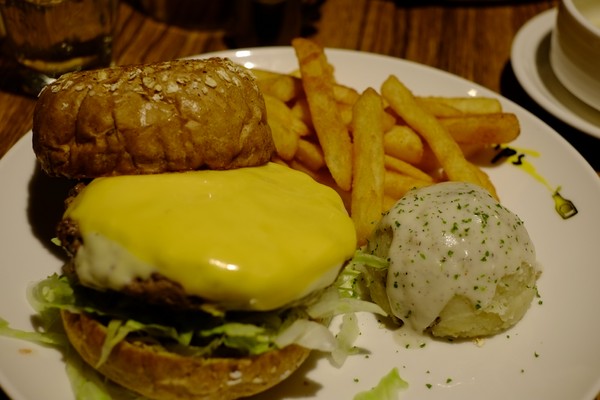 the Chips(光復店)：漢堡也蠻好吃的阿-the chips