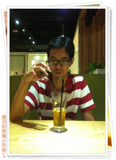 莫凡彼咖啡館(台中金典店)：【星羽愛美食-台中】放鬆氛圍，舒服精緻又好吃~莫凡彼咖啡館。