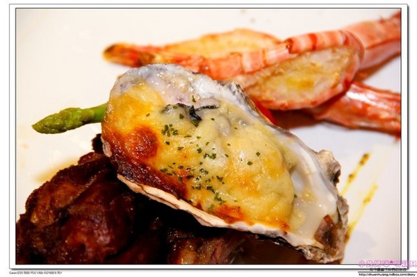 綠芳園法式風情館：【美食♥新竹】☼ 綠芳園法式風情館☼歐洲宮廷的裝潢,美味的餐點，彷彿公主般的享受 ♥♥