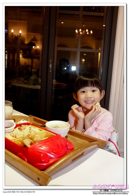 綠芳園法式風情館：【美食♥新竹】☼ 綠芳園法式風情館☼歐洲宮廷的裝潢,美味的餐點，彷彿公主般的享受 ♥♥