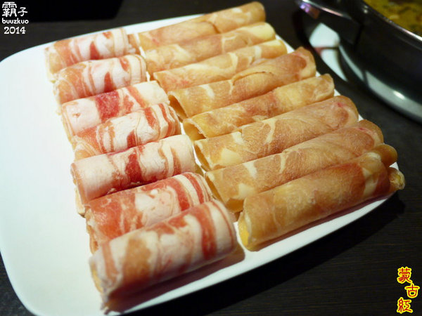 蒙古紅蒙古火鍋:蒙古紅蒙古火鍋,吃到飽也很精緻,辛香料超多der~