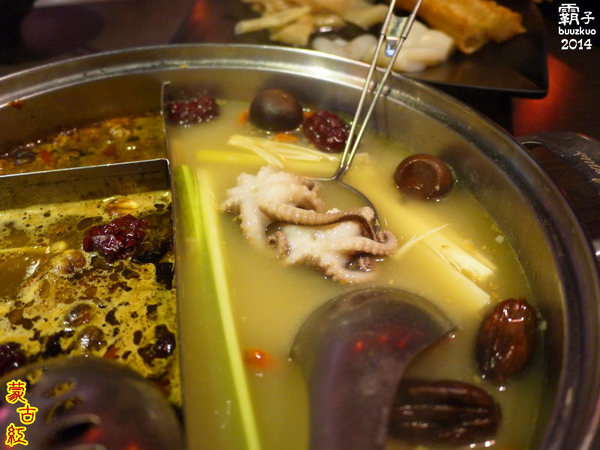 蒙古紅蒙古火鍋:蒙古紅蒙古火鍋,吃到飽也很精緻,辛香料超多der~