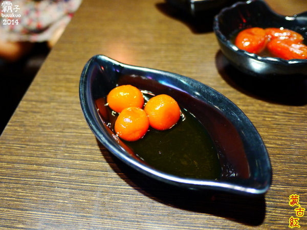 蒙古紅蒙古火鍋:蒙古紅蒙古火鍋,吃到飽也很精緻,辛香料超多der~