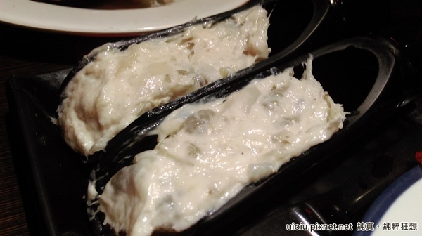 蒙古紅蒙古火鍋:【台北捷運美食。國父紀念館站】蒙古紅蒙古麻辣鍋吃到飽~食材嚴選,大推霜降牛肉.安格斯牛肩.羊培根.松阪豬.鮮蚵