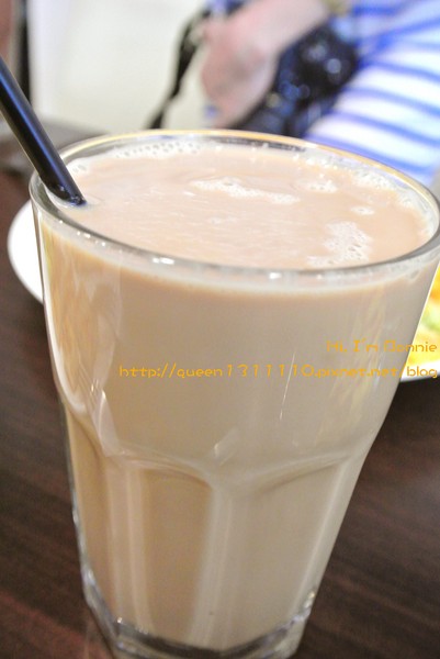 向陽晨間飲食館(二店)：[美食]新北♥超滿足的巨無霸貪吃鬼薯餅塔♥向陽晨間飲食館