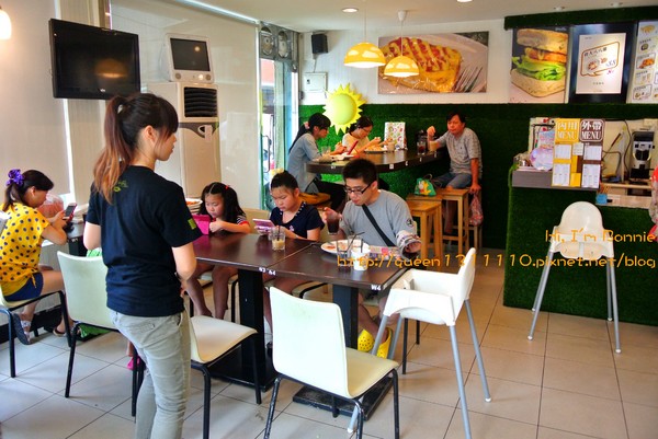 向陽晨間飲食館(二店)：[美食]新北♥超滿足的巨無霸貪吃鬼薯餅塔♥向陽晨間飲食館