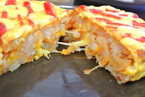 向陽晨間飲食館(二店)：[美食]新北♥超滿足的巨無霸貪吃鬼薯餅塔♥向陽晨間飲食館