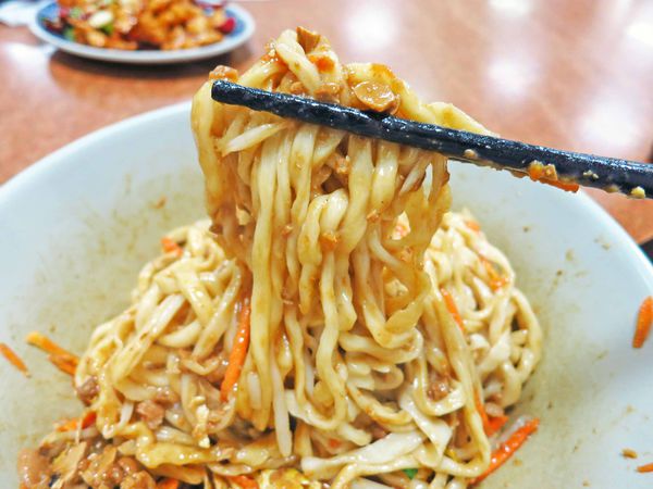 【桃園美食】一畝田拉麵水餃-CP值爆表酸菜白肉鍋