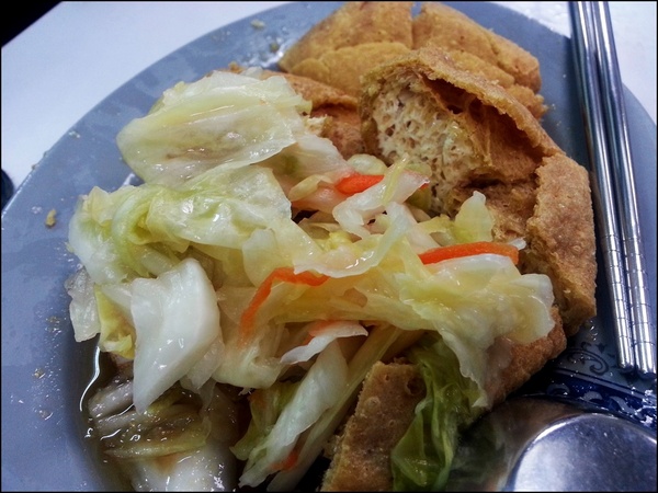 板橋小籠包：【板橋小籠包】南雅夜市人氣王～純手工小籠包和不一樣的臭豆腐