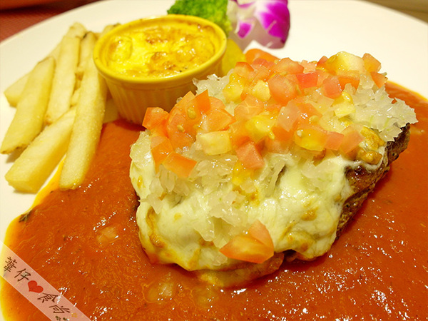 鶴田屋：[邀約]日式屋卻賣著一口滿滿肉汁的超juicy漢堡排!!!