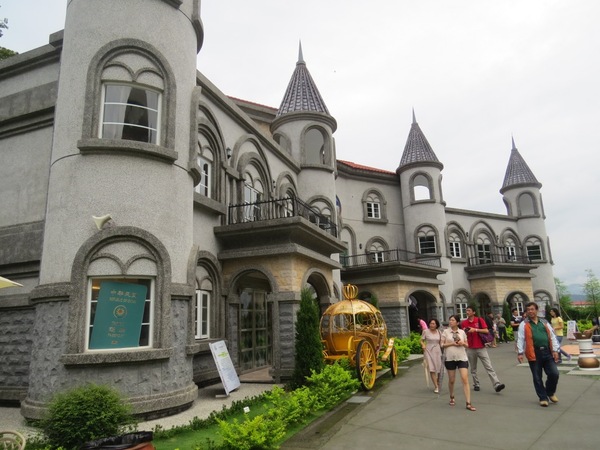 大黑松小倆口元首館：充滿歐風城堡風情的【埔里元首館/大黑松小倆口】