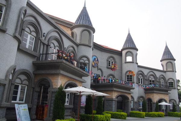 大黑松小倆口元首館:【南投】元首館。大黑松小倆口