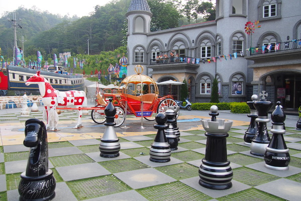 大黑松小倆口元首館:【南投】元首館。大黑松小倆口