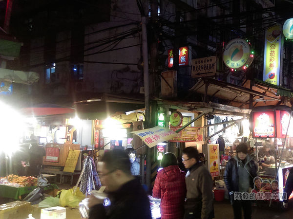 樂華夜市-麵嫂01-保福路一段入口