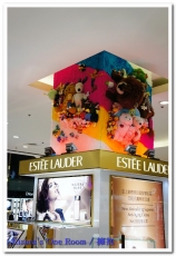 新光三越信義新天地:喜氣繽紛──洪易 vs. 曲家瑞 @信義A11