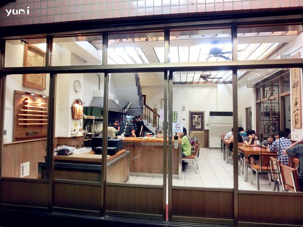 若柳一筋:【台中食記】隱藏台中巷弄美食!?網路高評價~~純乳白湯頭配上手打烏龍麵@若柳一筋