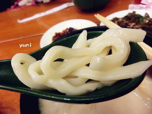 若柳一筋:【台中食記】隱藏台中巷弄美食!?網路高評價~~純乳白湯頭配上手打烏龍麵@若柳一筋